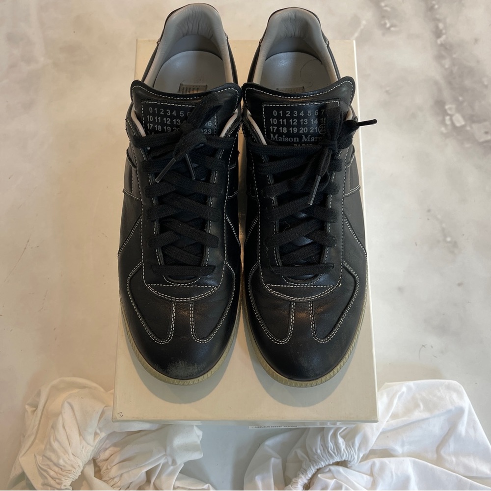 Maison Martin Margiela “Replica” Black/Grey Lamb size 9M/42Euro Moderately Worn